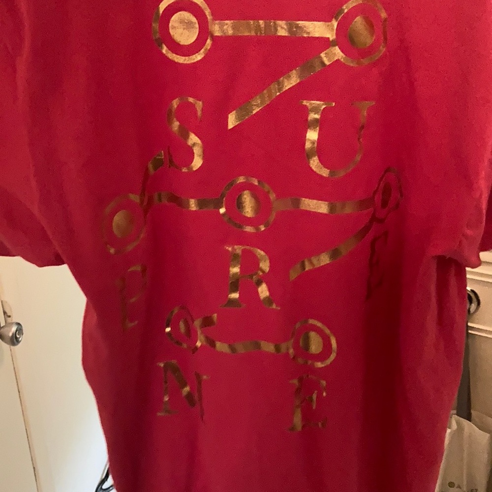 Supreme tee